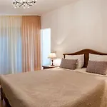 Apartment Emi