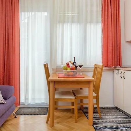 Apartment Emi *